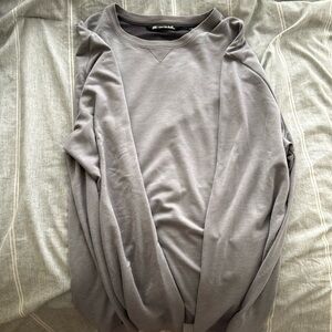 GENTLY WORN TRAVIS MATHEW SWEATER